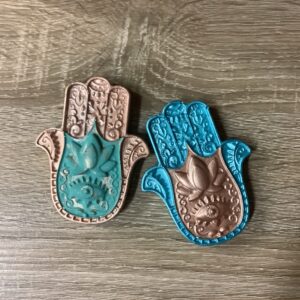 Hamsa magnet